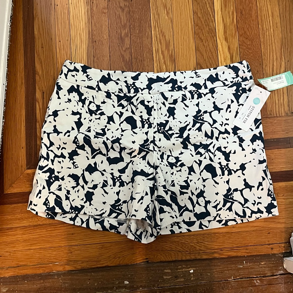 NWT navy blue and white printed shorts